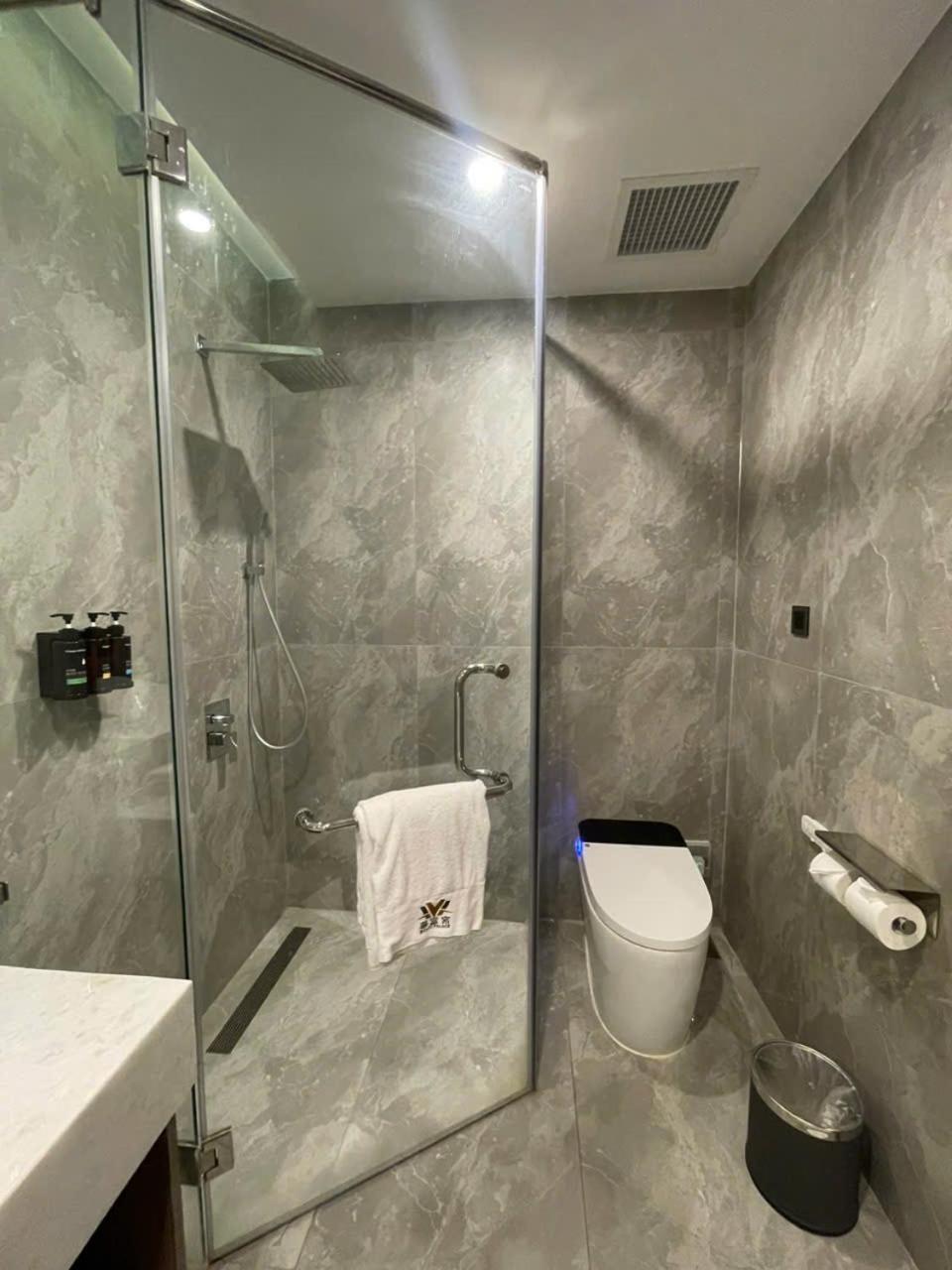 Wah Fu 4* TP. Hồ Chí Minh