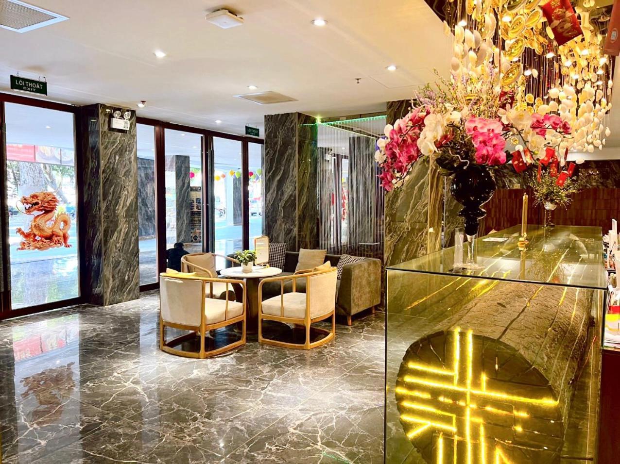 Khách sạn Wah Fu 4*